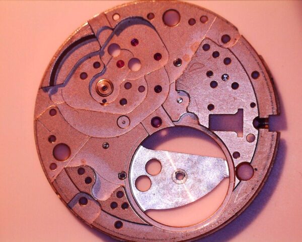 OMEGA 563-1000 Plate.