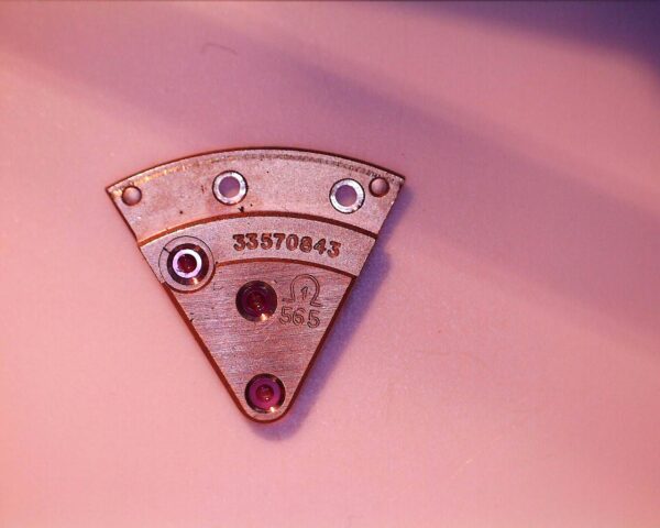 OMEGA 565-1003-1 Train wheel bridge with number