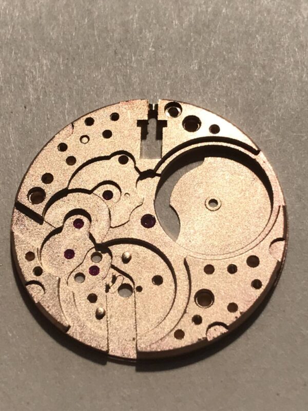 OMEGA 266-1000, Plate