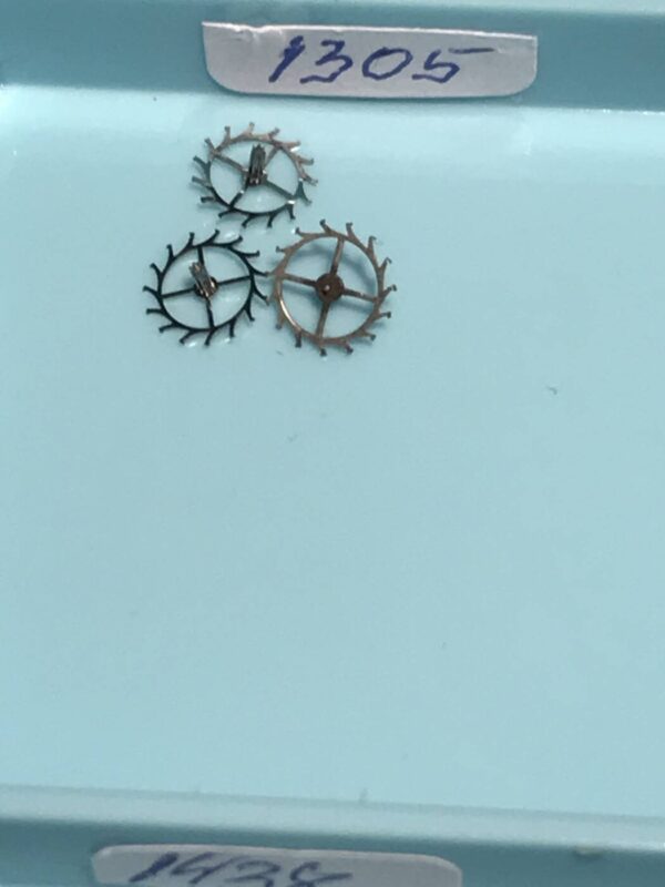 OMEGA 550-1305 Escape wheel pivoted