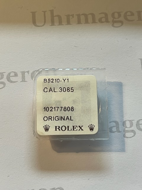 Rolex Cal. 3085-5210. jumper for setting lever mounted.